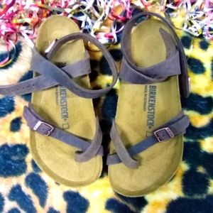 NWOT Birkenstock Yara Thong Sandals oiled Nubuck Leather